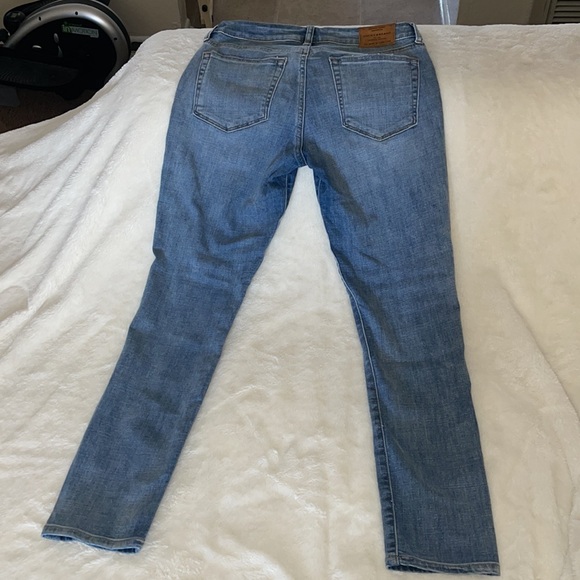 Lucky Brand Jeans - Picture 2 of 3